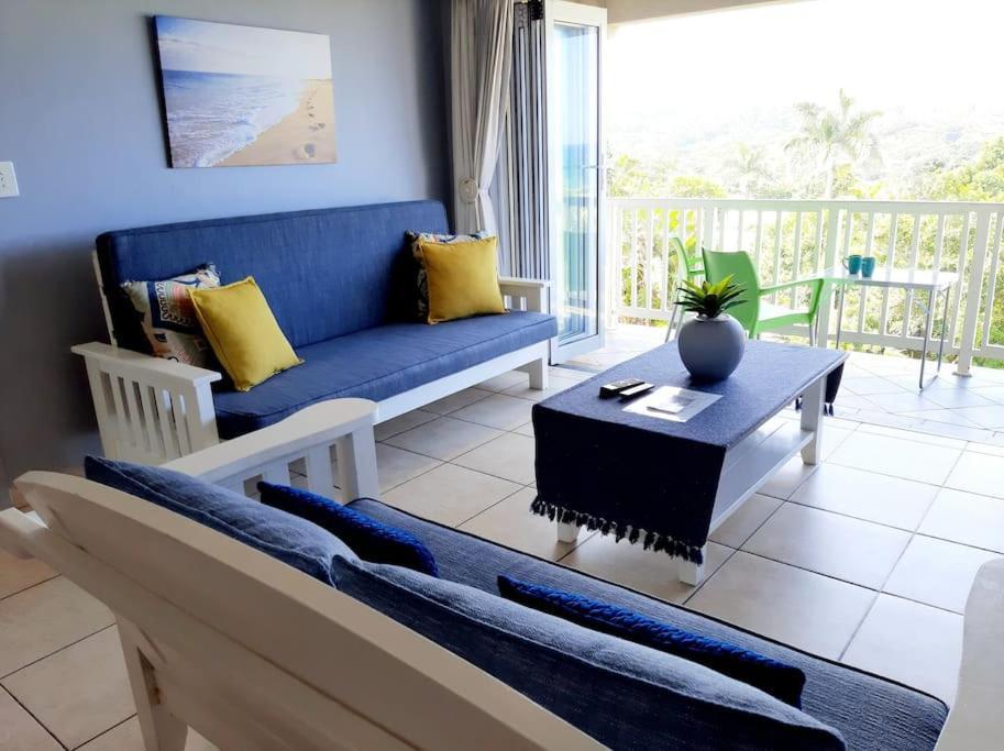 Izinyoni Place, Mangrove Beach Estate Port Shepstone Exterior foto