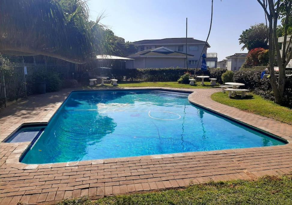 Izinyoni Place, Mangrove Beach Estate Port Shepstone Exterior foto