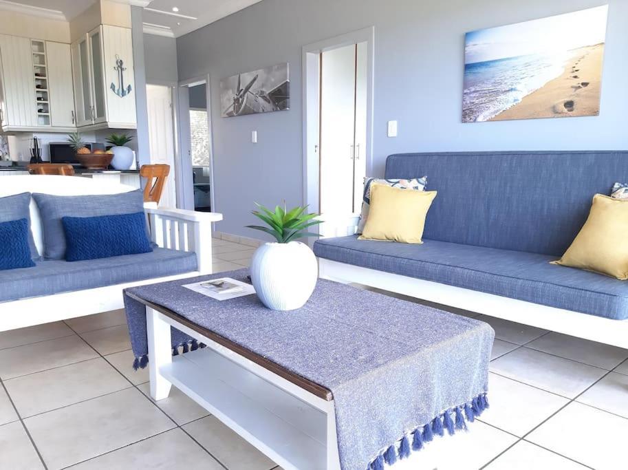 Izinyoni Place, Mangrove Beach Estate Port Shepstone Exterior foto