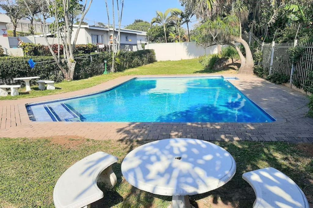 Izinyoni Place, Mangrove Beach Estate Port Shepstone Exterior foto